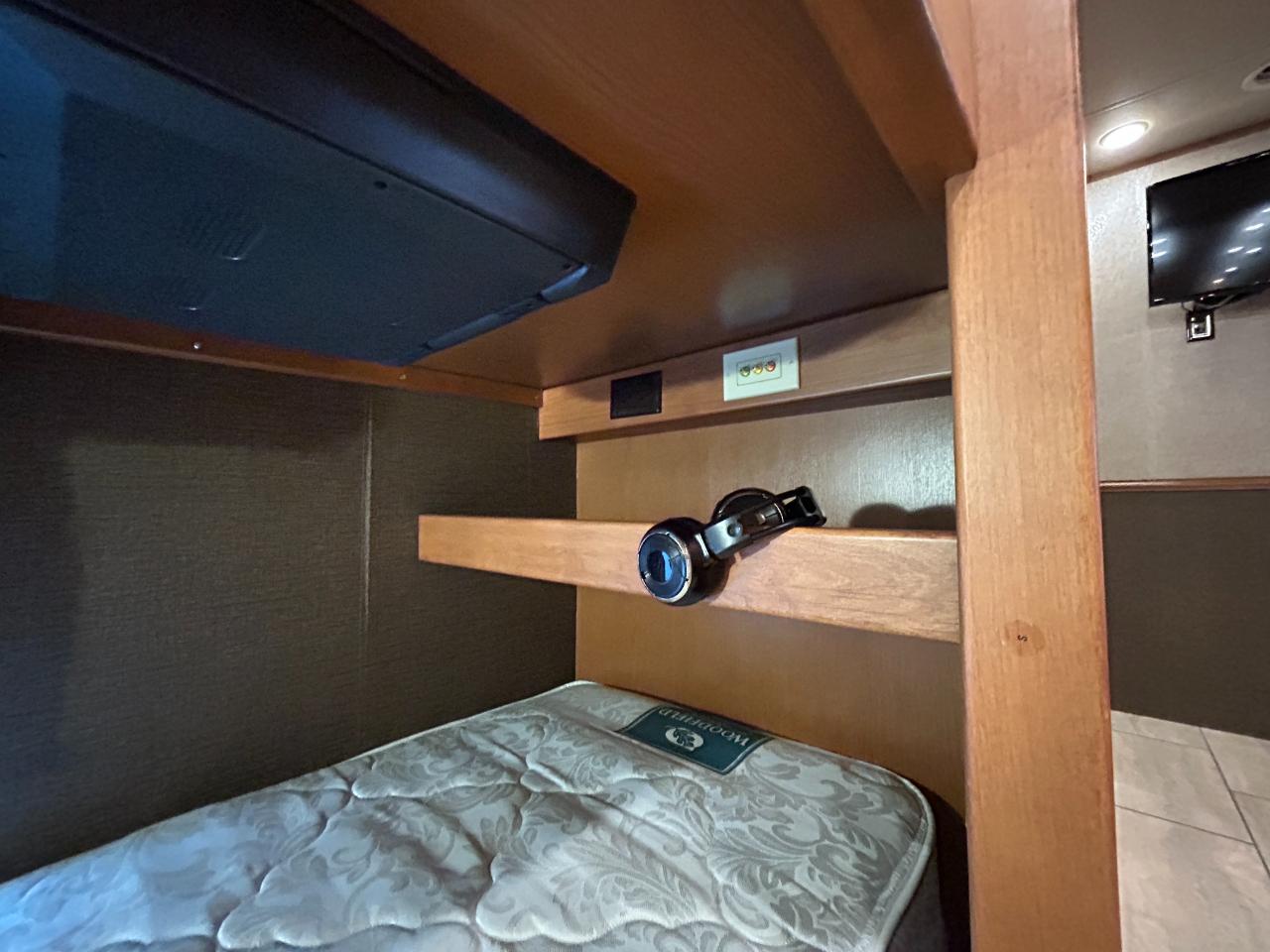 Tiffin Motorhomes Allegro  2017