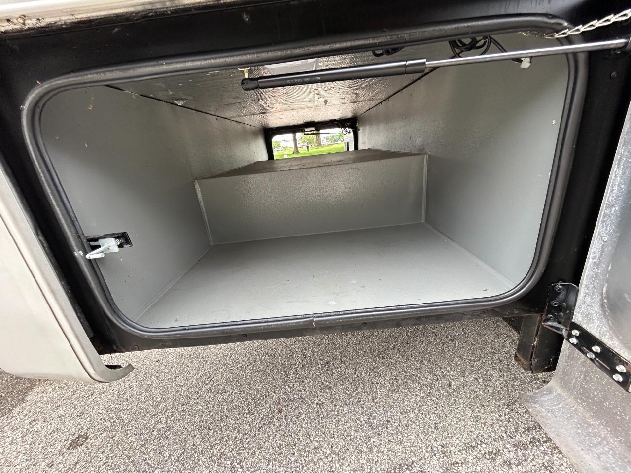 Tiffin Motorhomes Allegro  2017