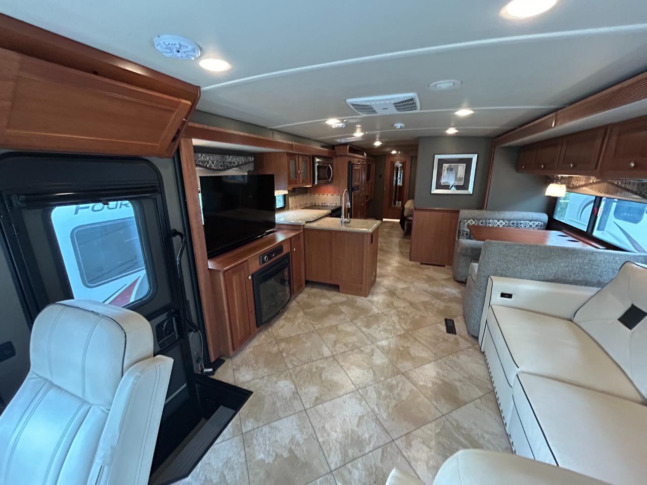 Winnebago Sightseer  2019