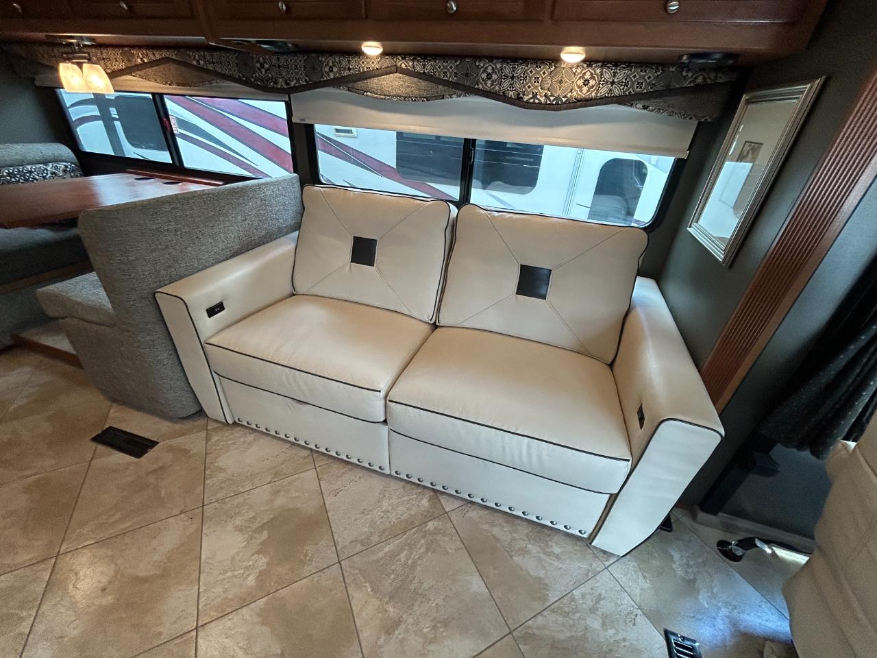 Winnebago Sightseer  2019