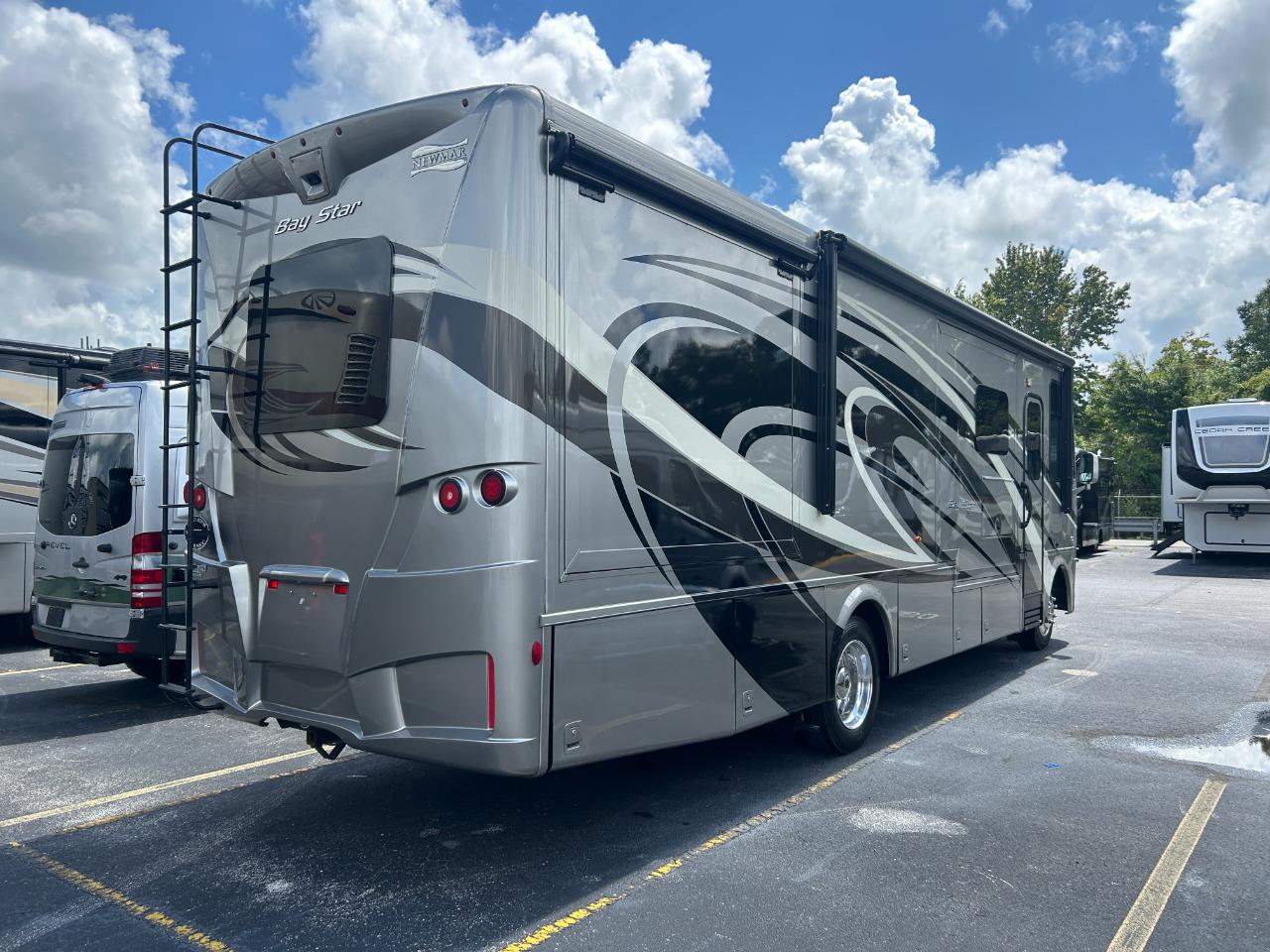 Newmar Bay Star  2019