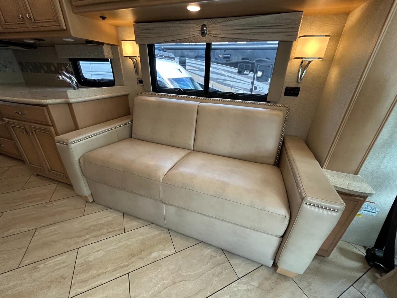 Newmar Bay Star  2019