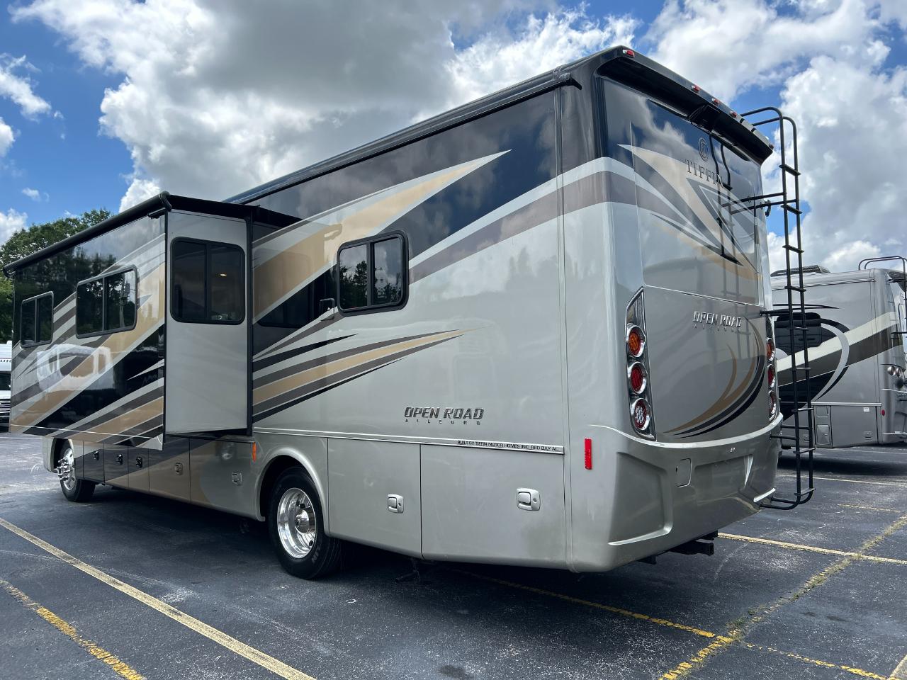 Tiffin Motorhomes Allegro  2018