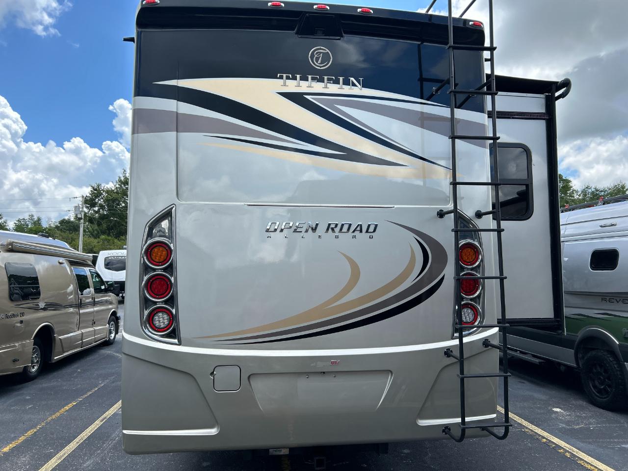 Tiffin Motorhomes Allegro  2018