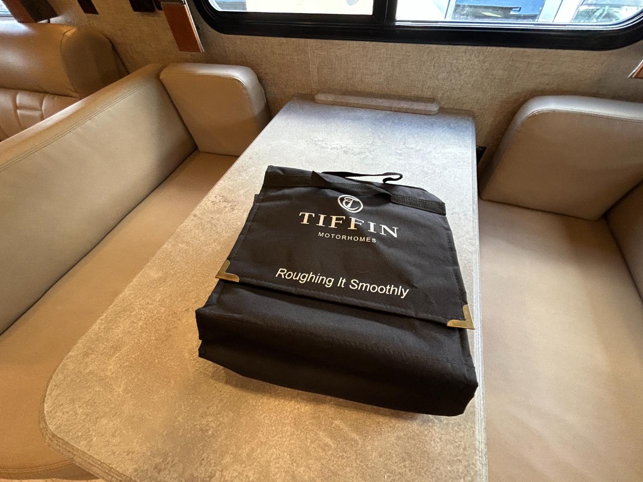Tiffin Motorhomes Allegro  2018