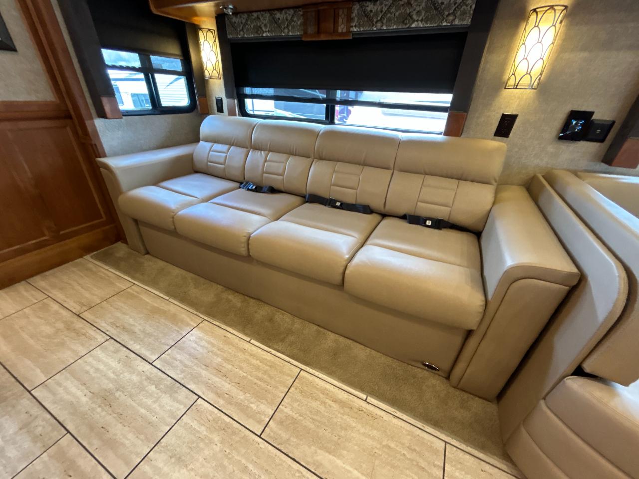 Tiffin Motorhomes Allegro  2018