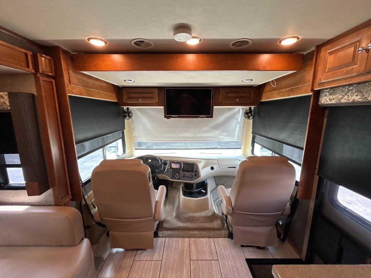 Tiffin Motorhomes Allegro  2018
