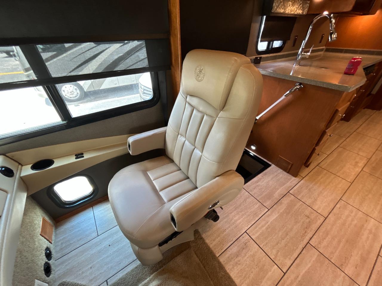 Tiffin Motorhomes Allegro  2018