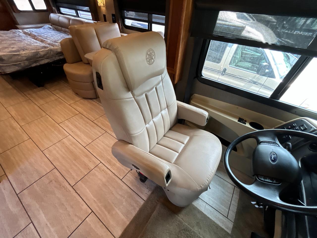 Tiffin Motorhomes Allegro  2018