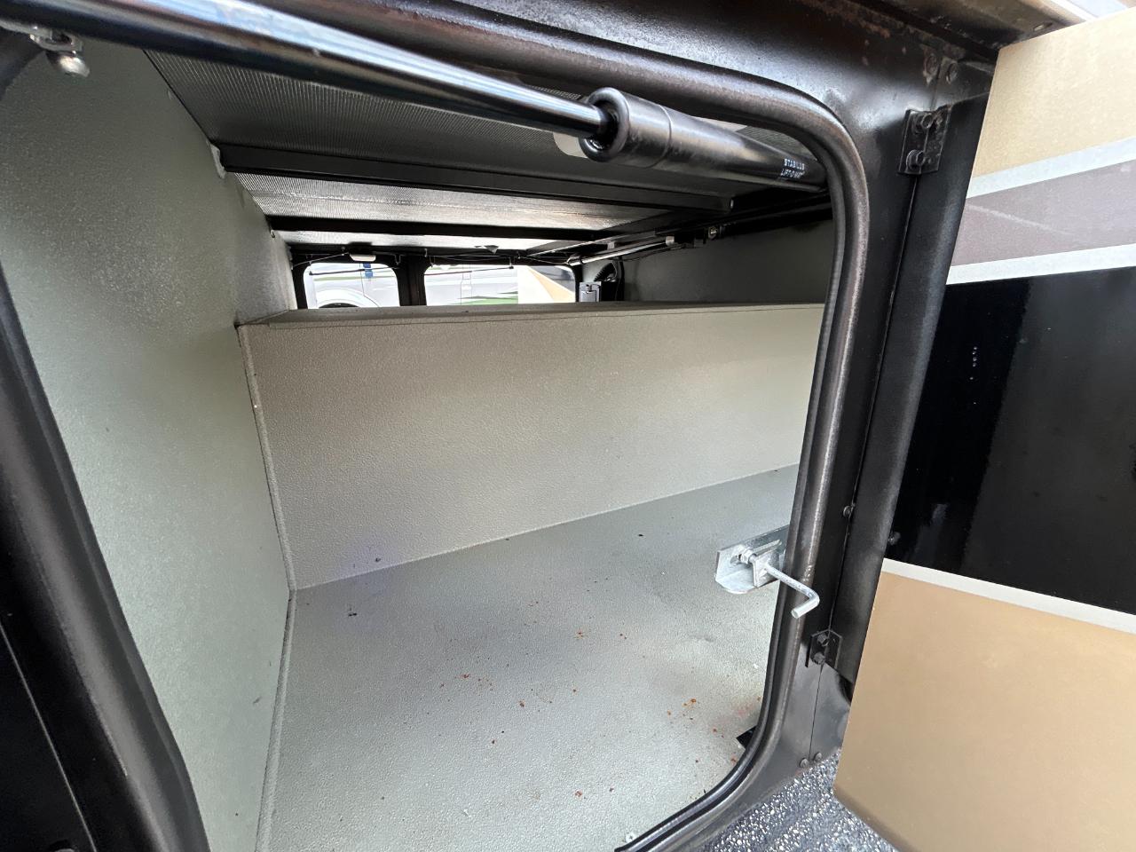 Tiffin Motorhomes Allegro  2018