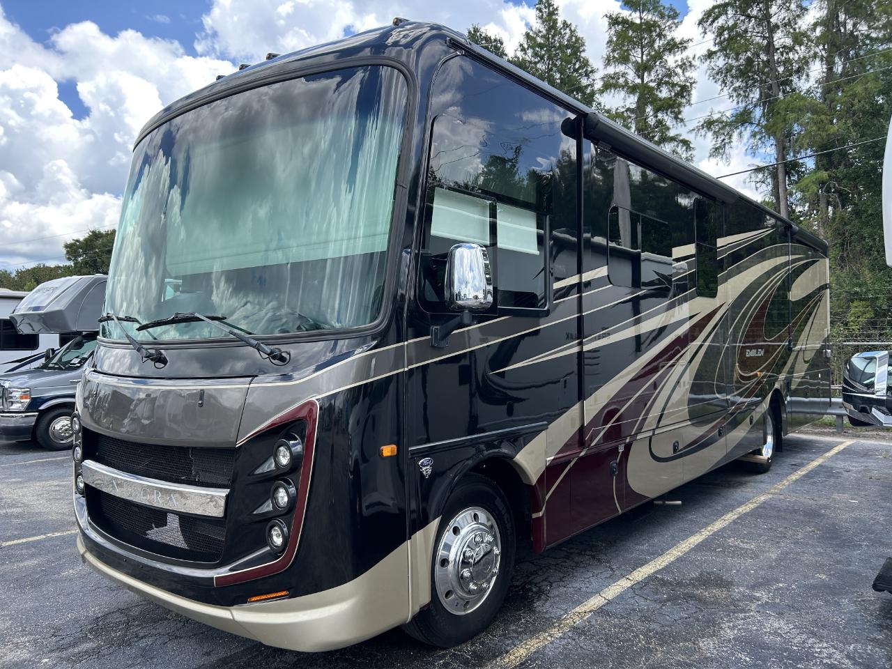 Entegra Coach Emblem  2022