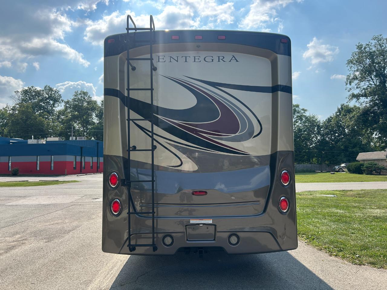 Entegra Coach Emblem  2022
