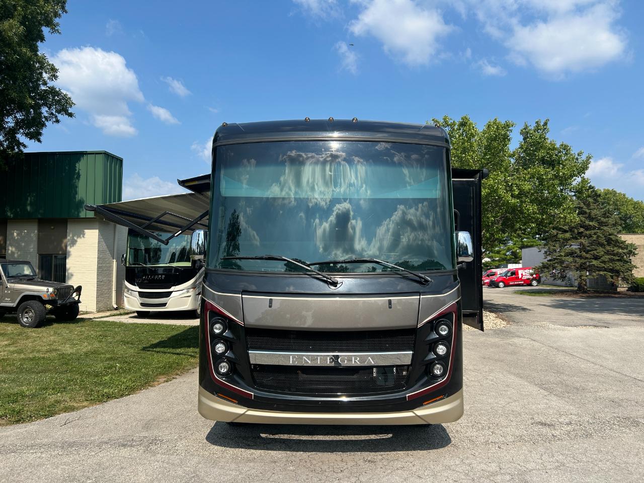 Entegra Coach Emblem  2022