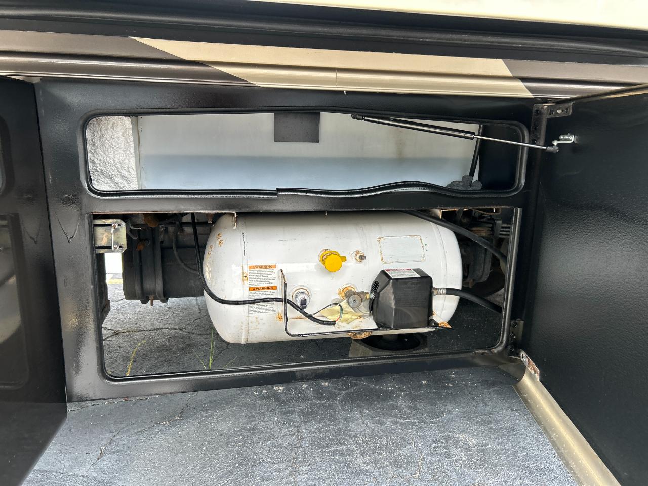 Entegra Coach Emblem  2022