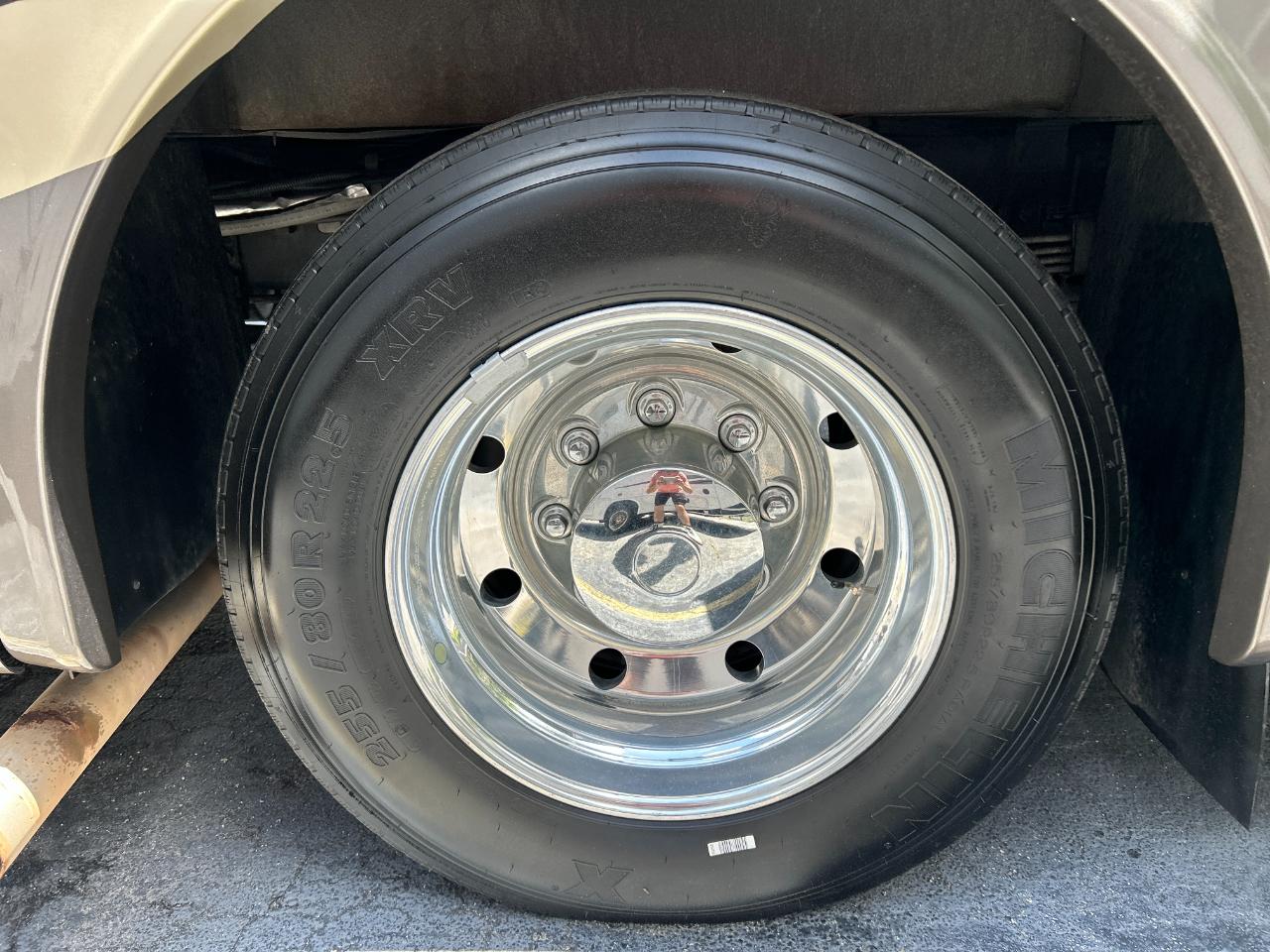 Entegra Coach Emblem  2022