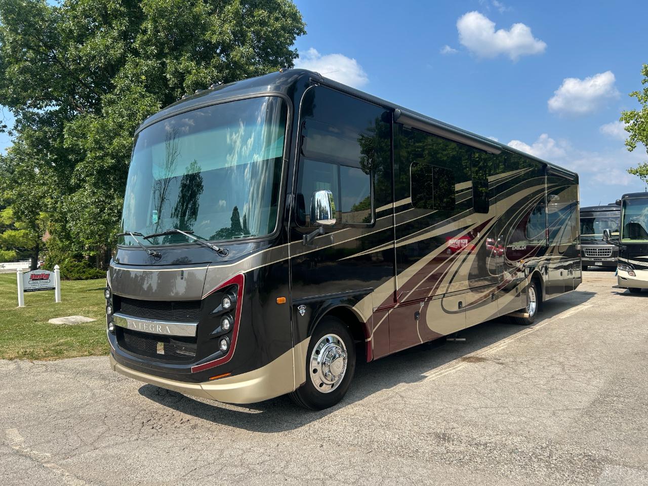 Entegra Coach Emblem  2022