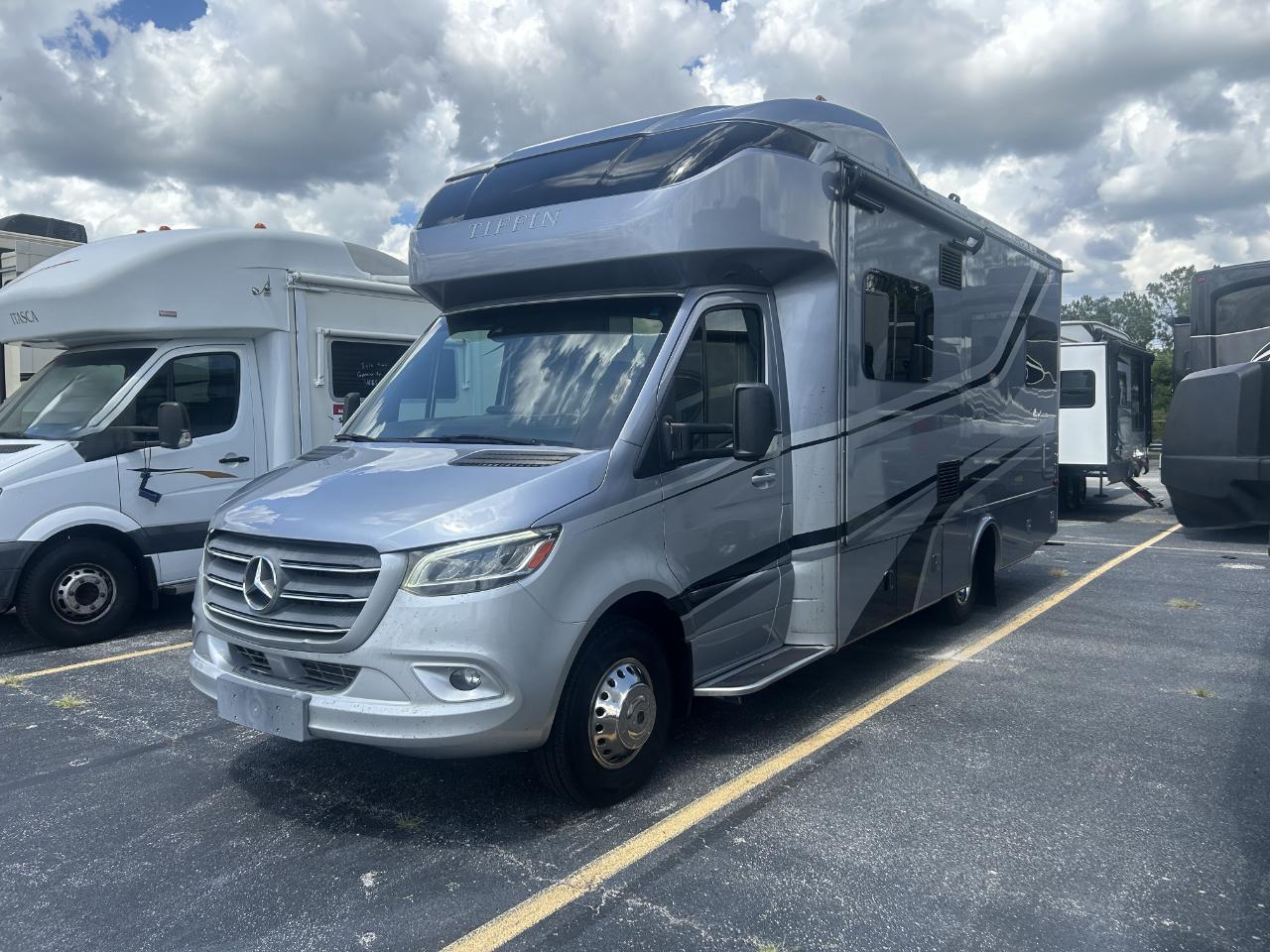 Tiffin Motorhomes Wayfarer  2020