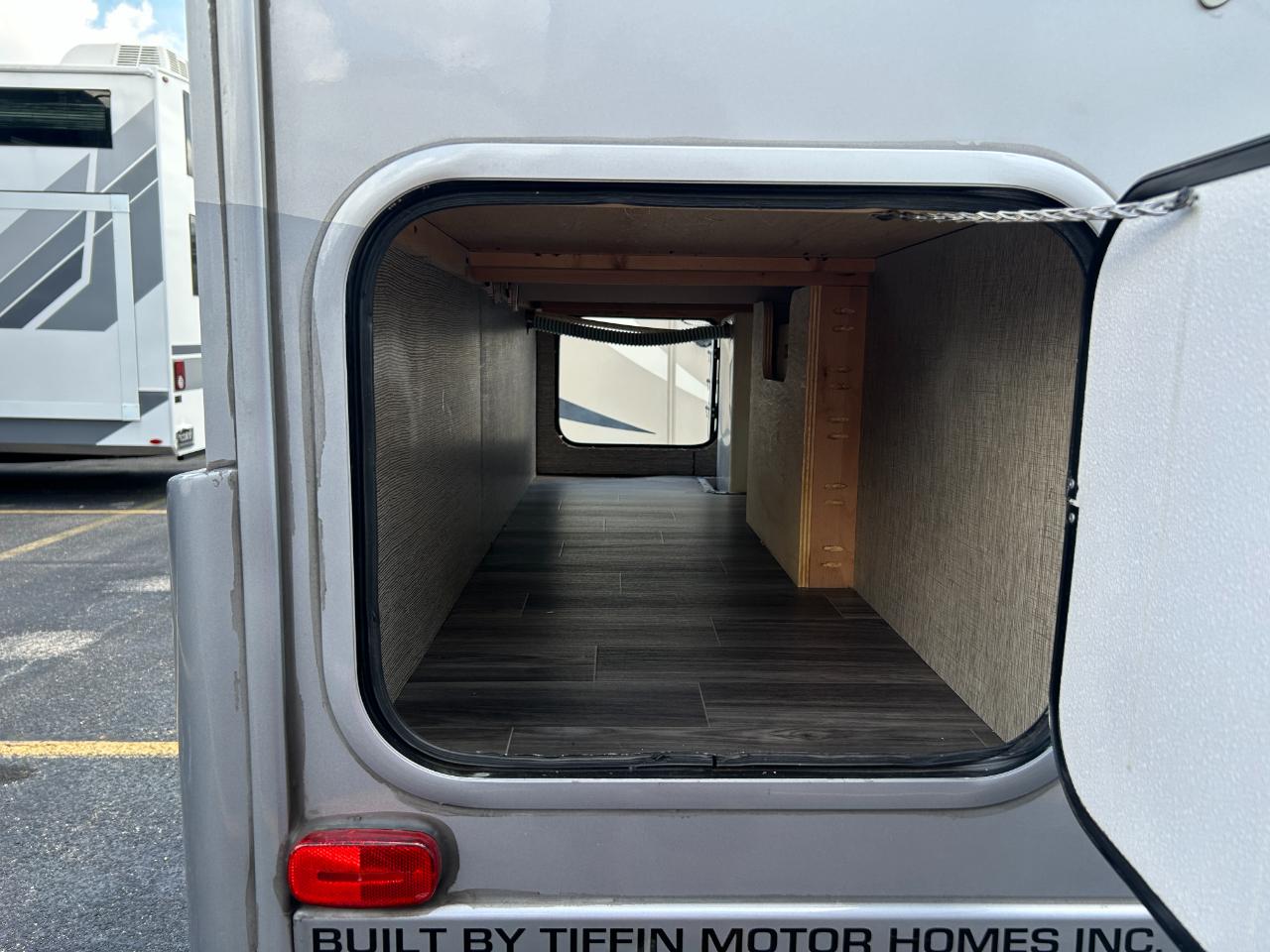 Tiffin Motorhomes Wayfarer  2020