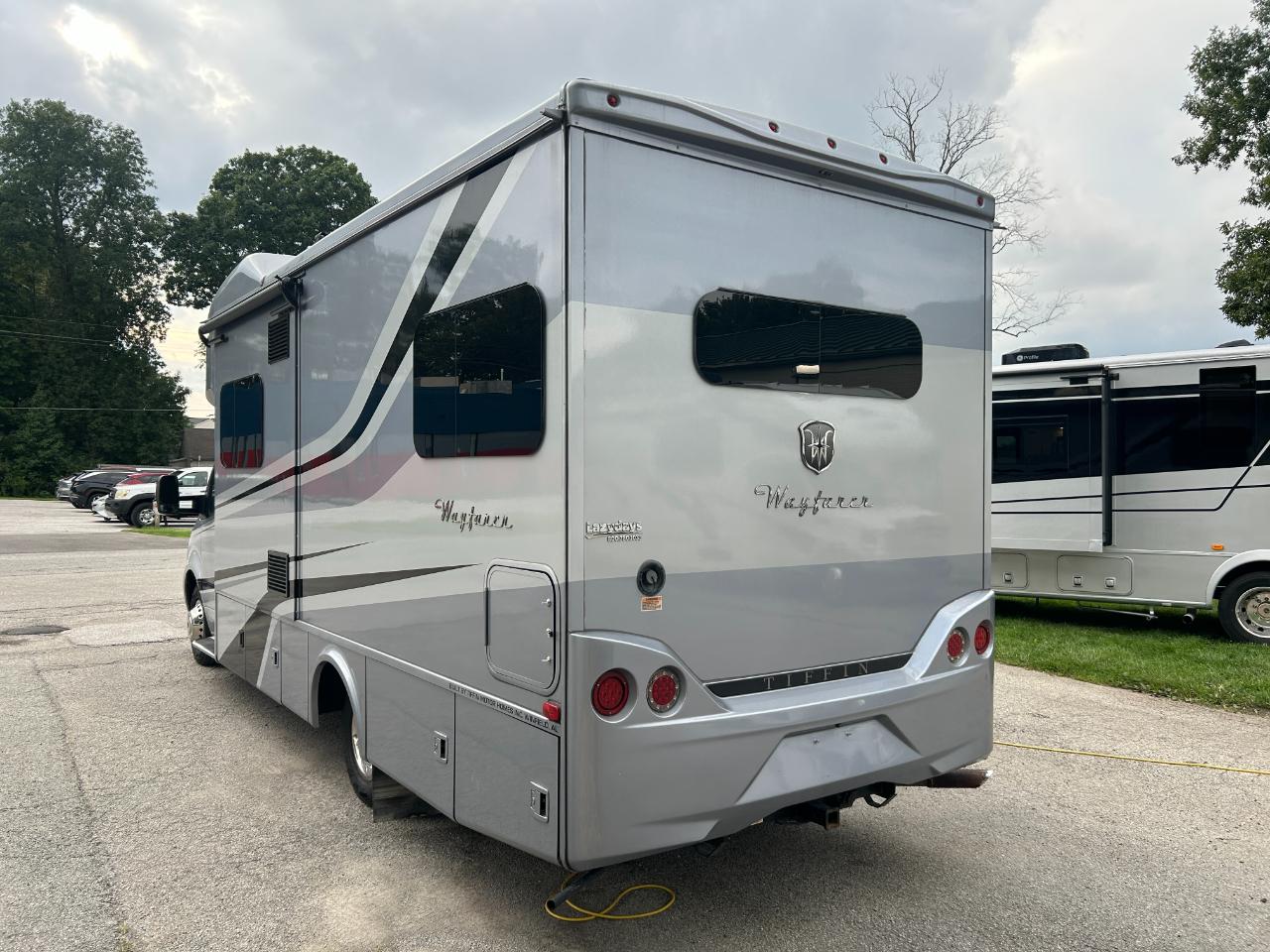 Tiffin Motorhomes Wayfarer  2020