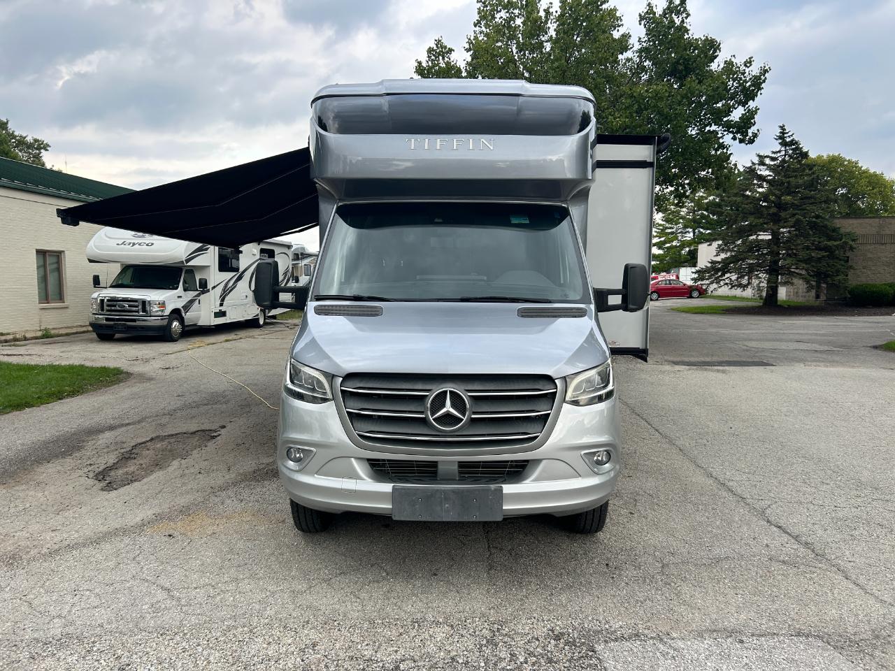 Tiffin Motorhomes Wayfarer  2020