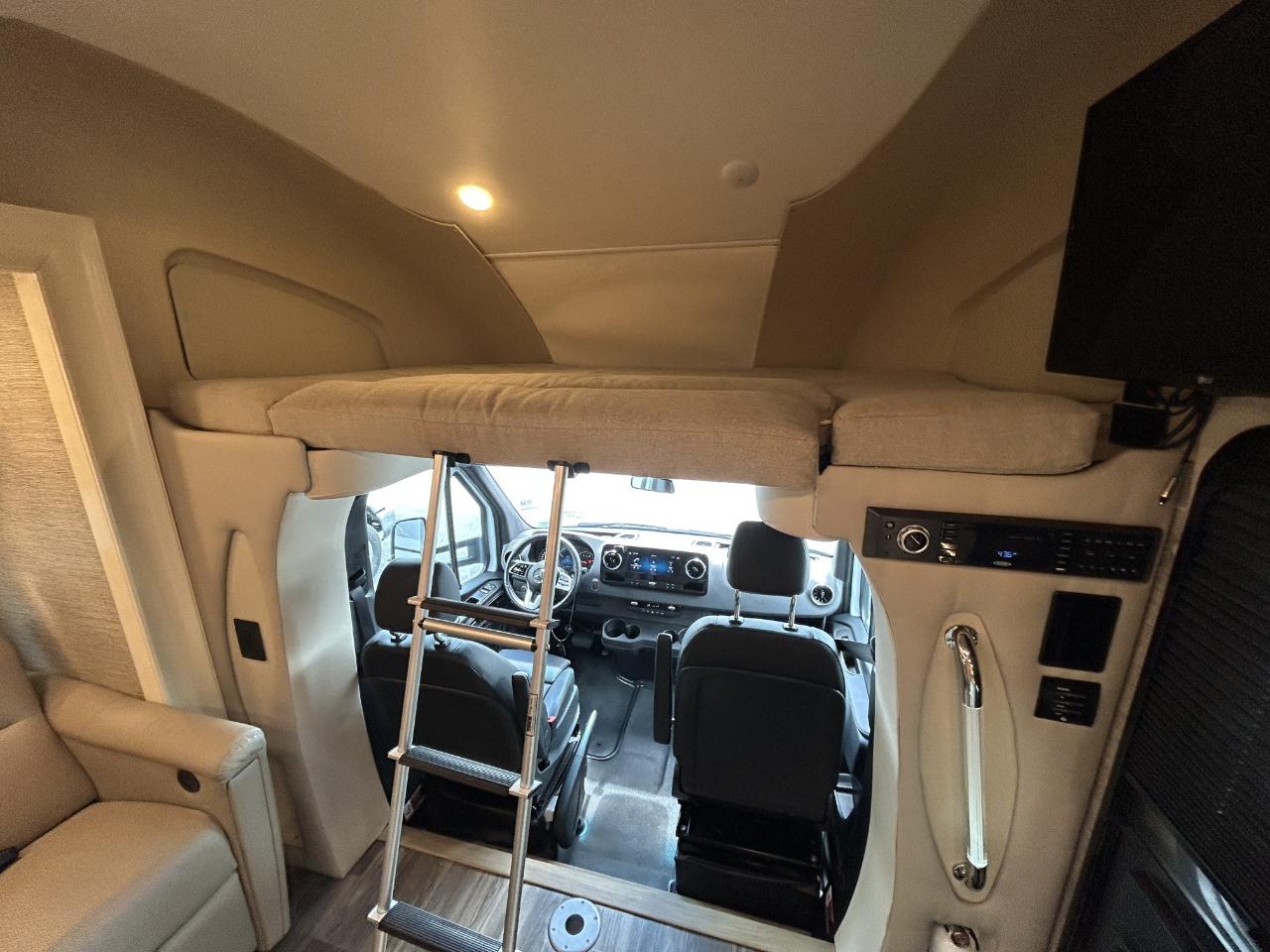 Tiffin Motorhomes Wayfarer  2020