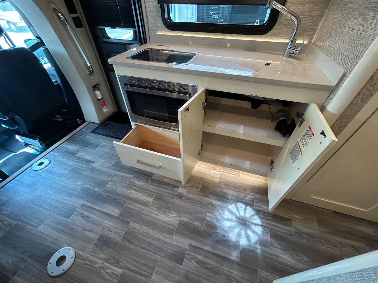 Tiffin Motorhomes Wayfarer  2020