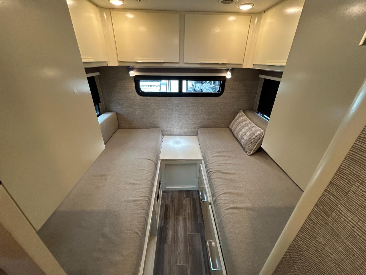 Tiffin Motorhomes Wayfarer  2020