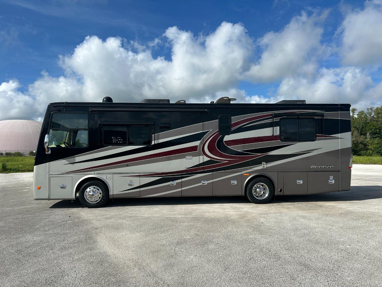 Tiffin Motorhomes, Inc Breeze  2017