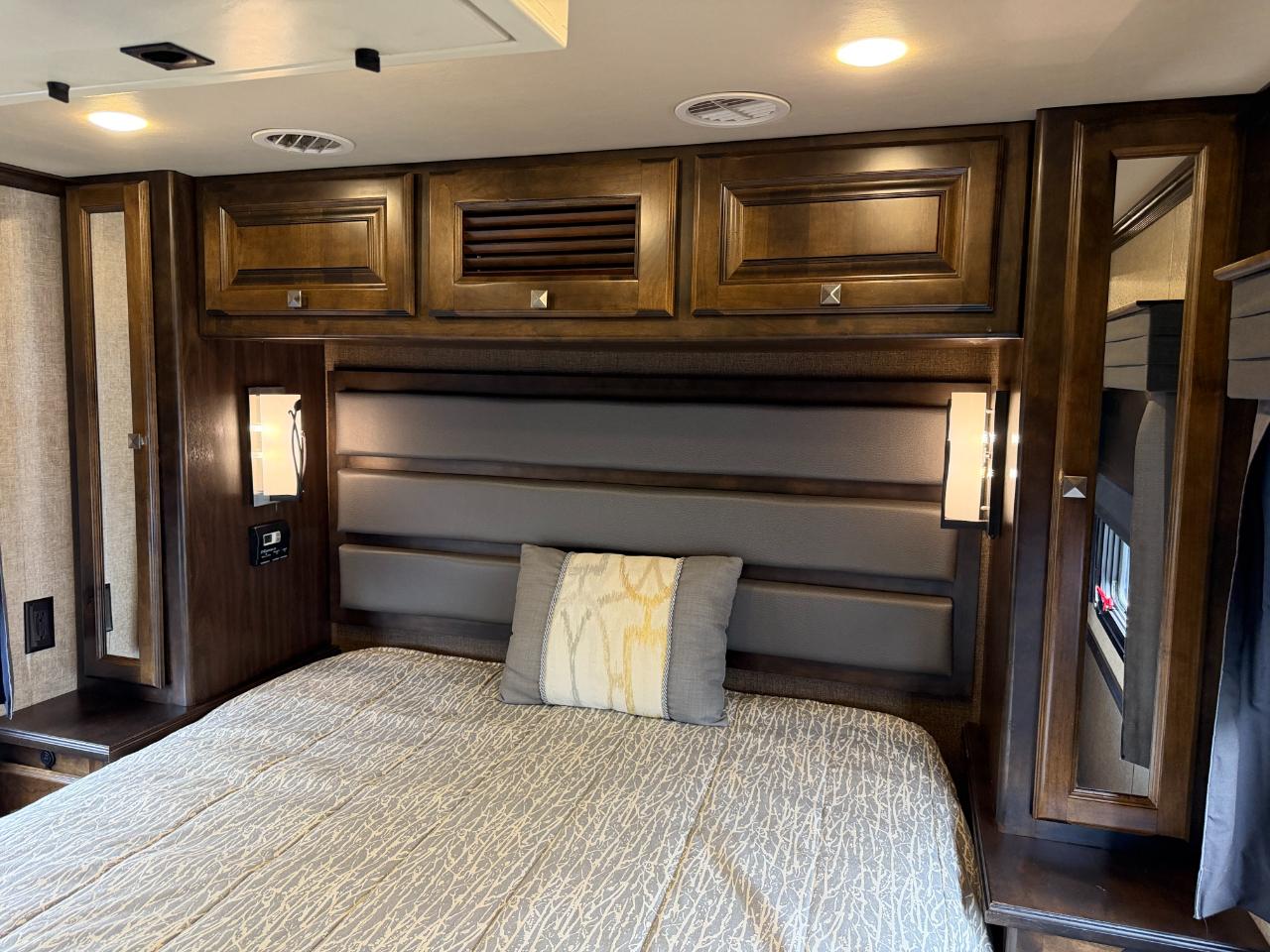 Tiffin Motorhomes, Inc Breeze  2017
