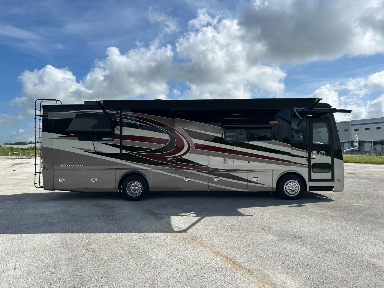 Tiffin Motorhomes, Inc Breeze  2017