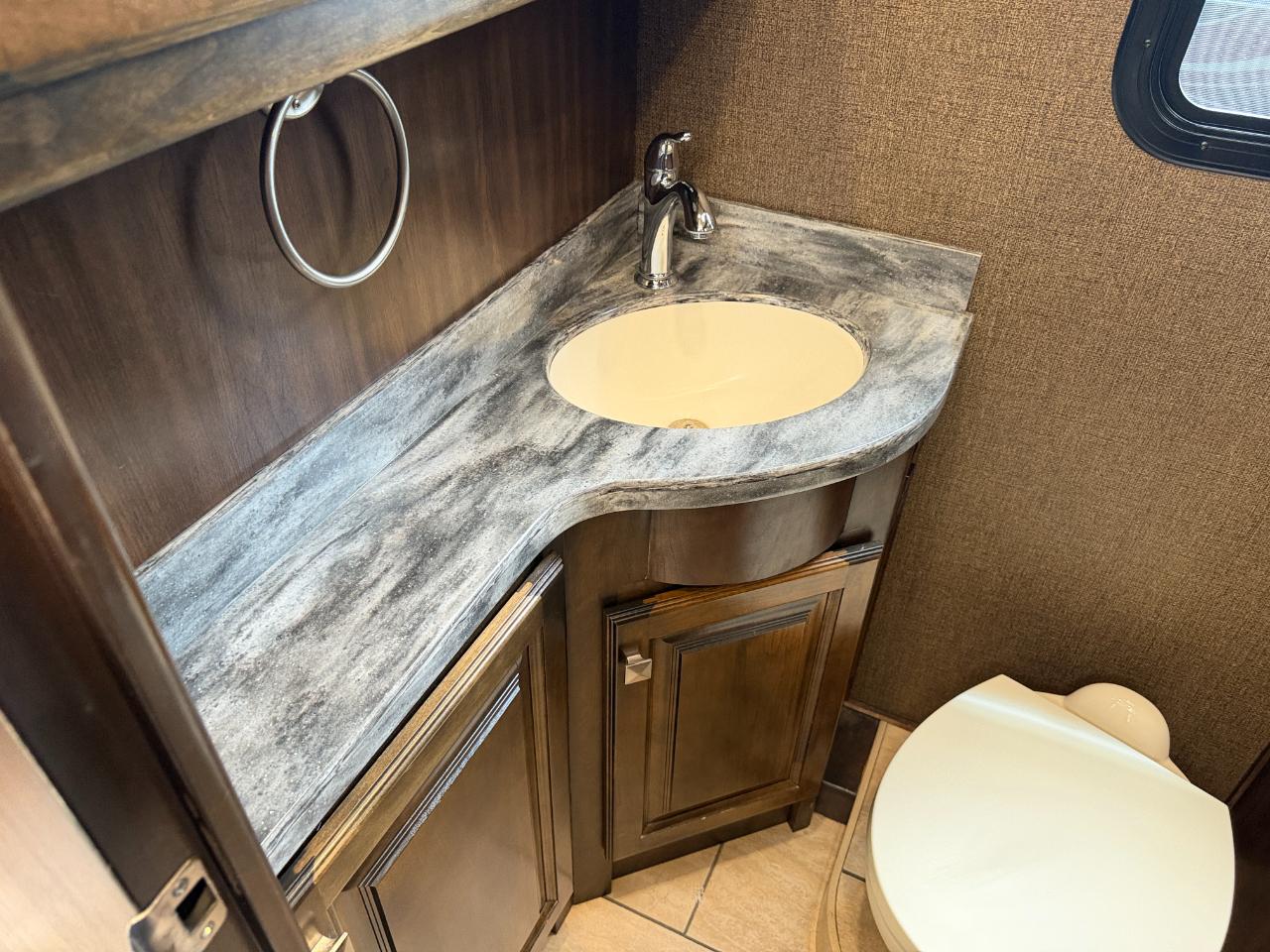 Tiffin Motorhomes, Inc Breeze  2017