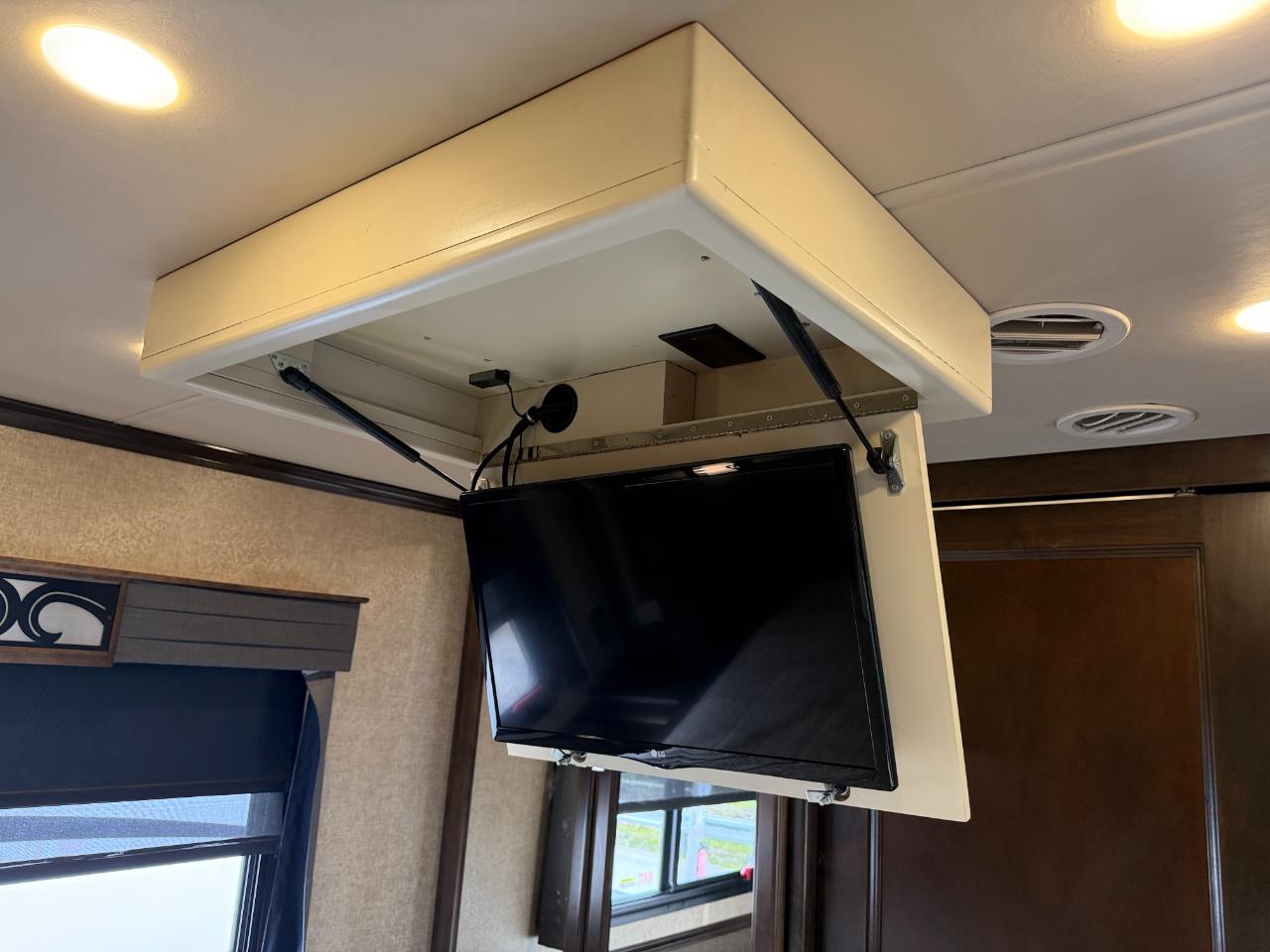 Tiffin Motorhomes, Inc Breeze  2017