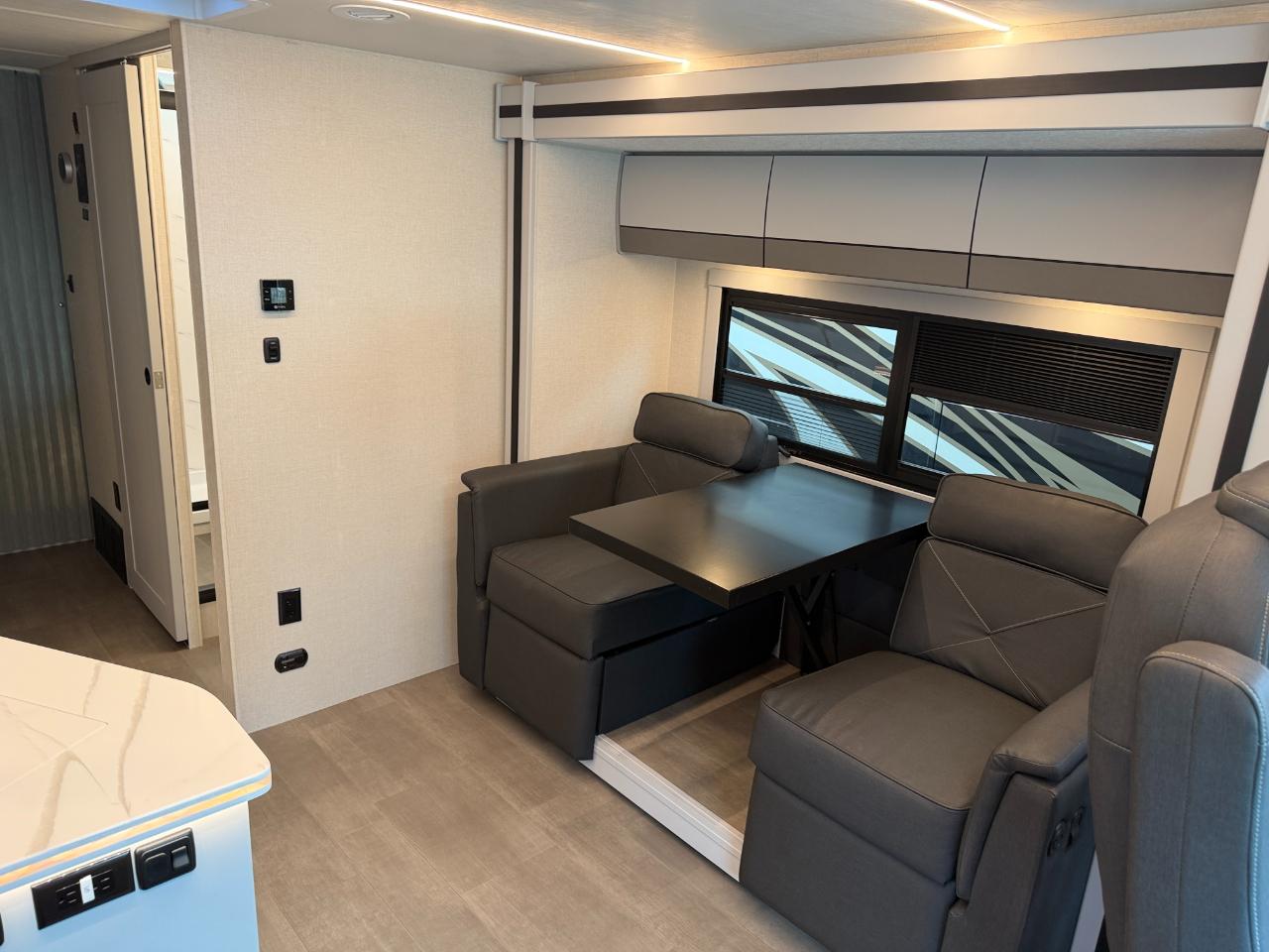Coachmen 24TBQ TT  2025