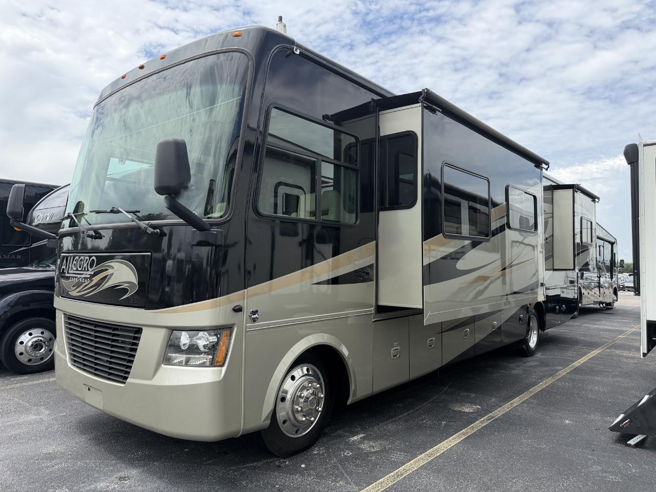 Tiffin Motorhomes Allegro  2012