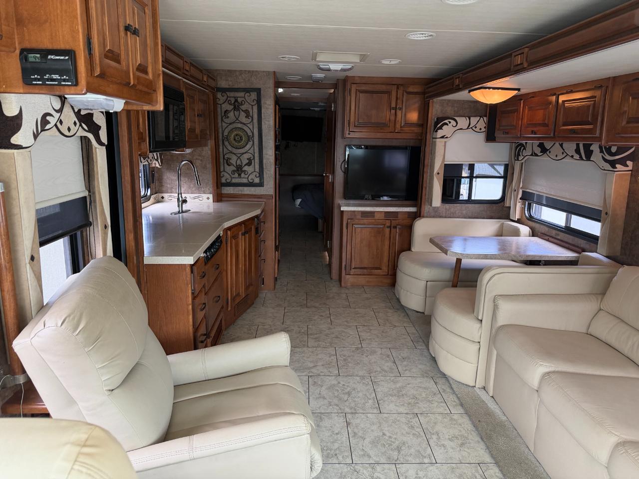 Tiffin Motorhomes Allegro  2012