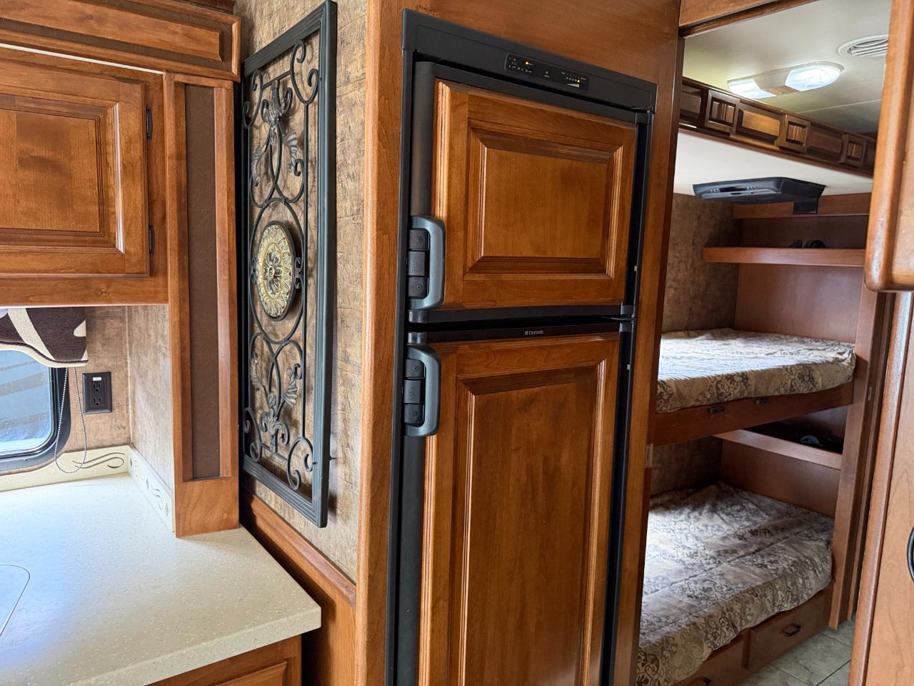 Tiffin Motorhomes Allegro  2012