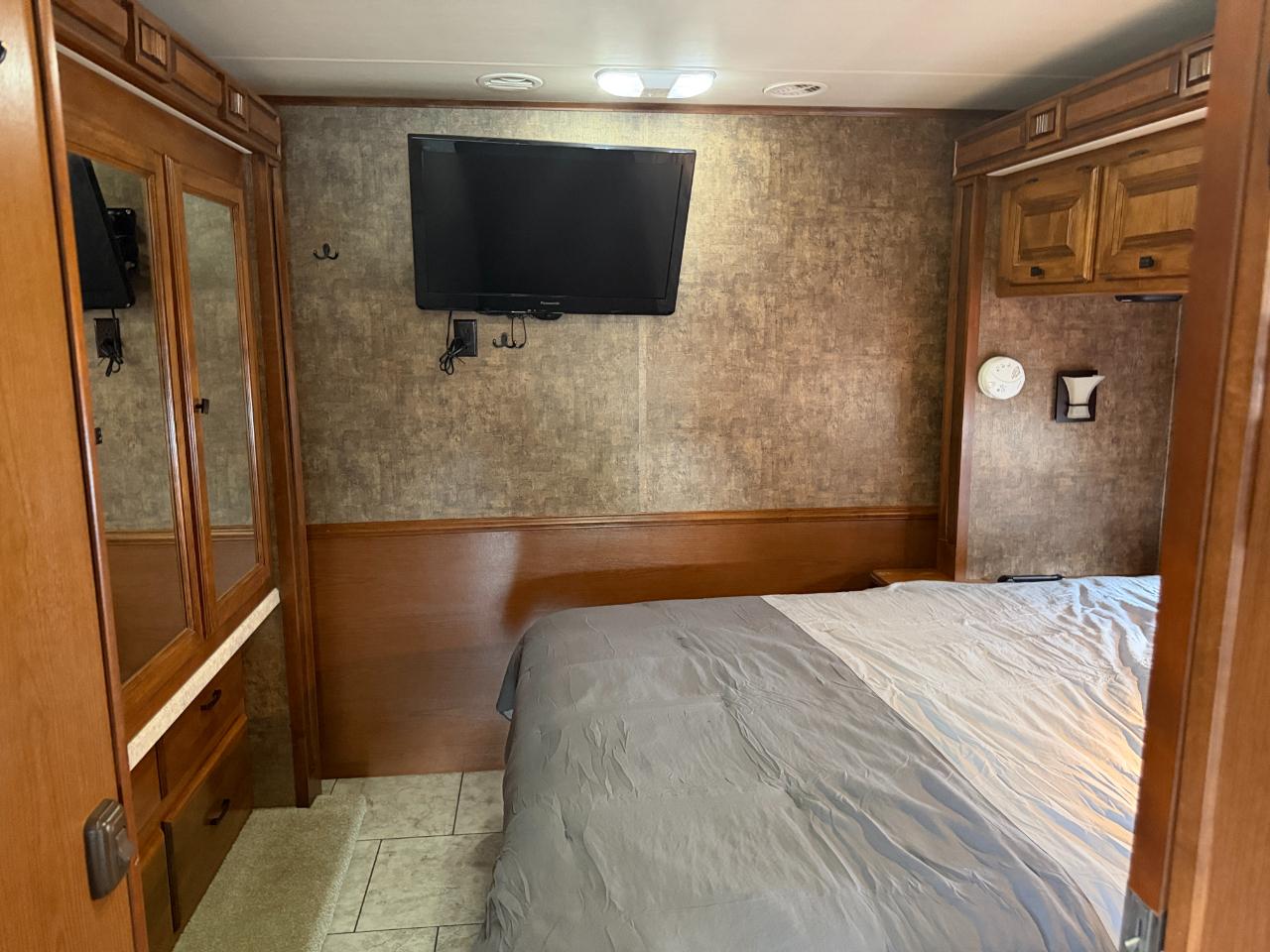 Tiffin Motorhomes Allegro  2012