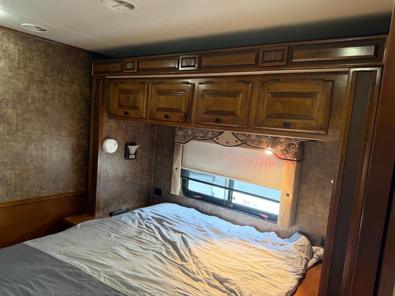 Tiffin Motorhomes Allegro  2012