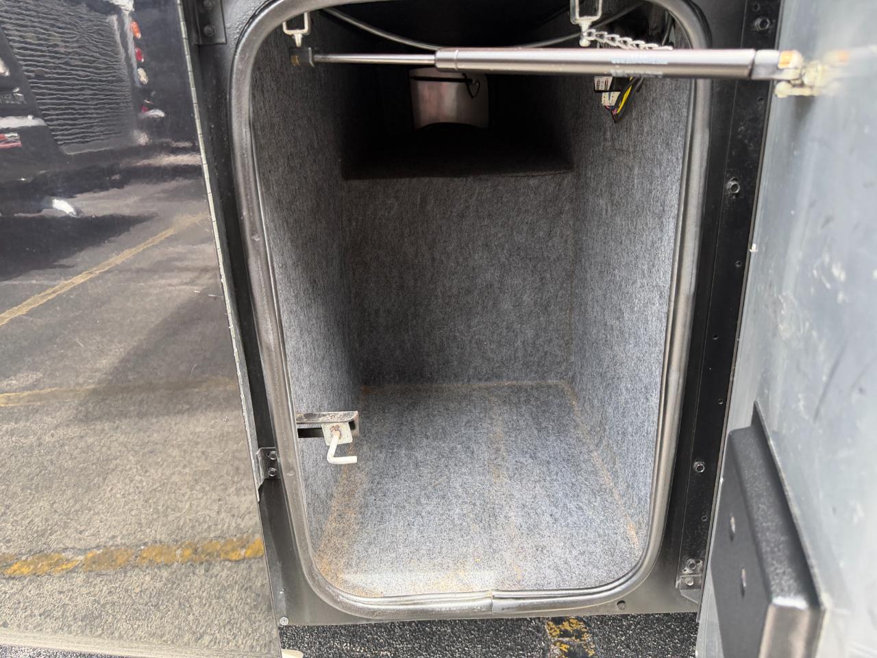 Tiffin Motorhomes Allegro  2012