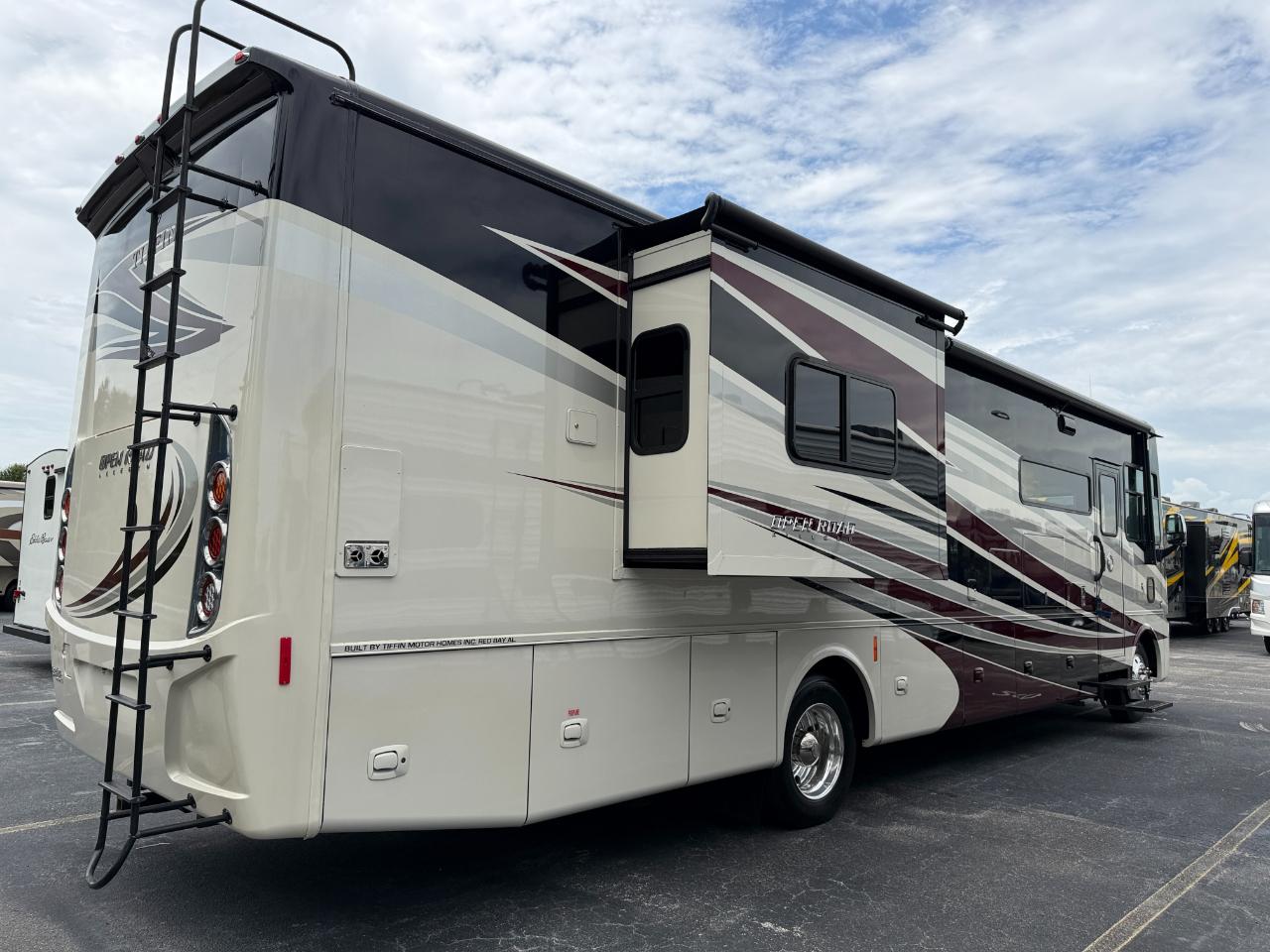 Tiffin Motorhomes Allegro  2019