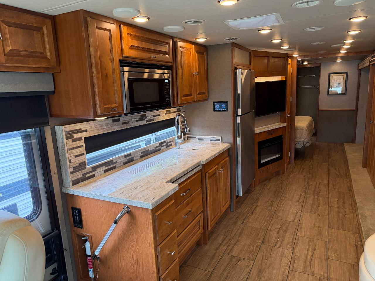 Tiffin Motorhomes Allegro  2019
