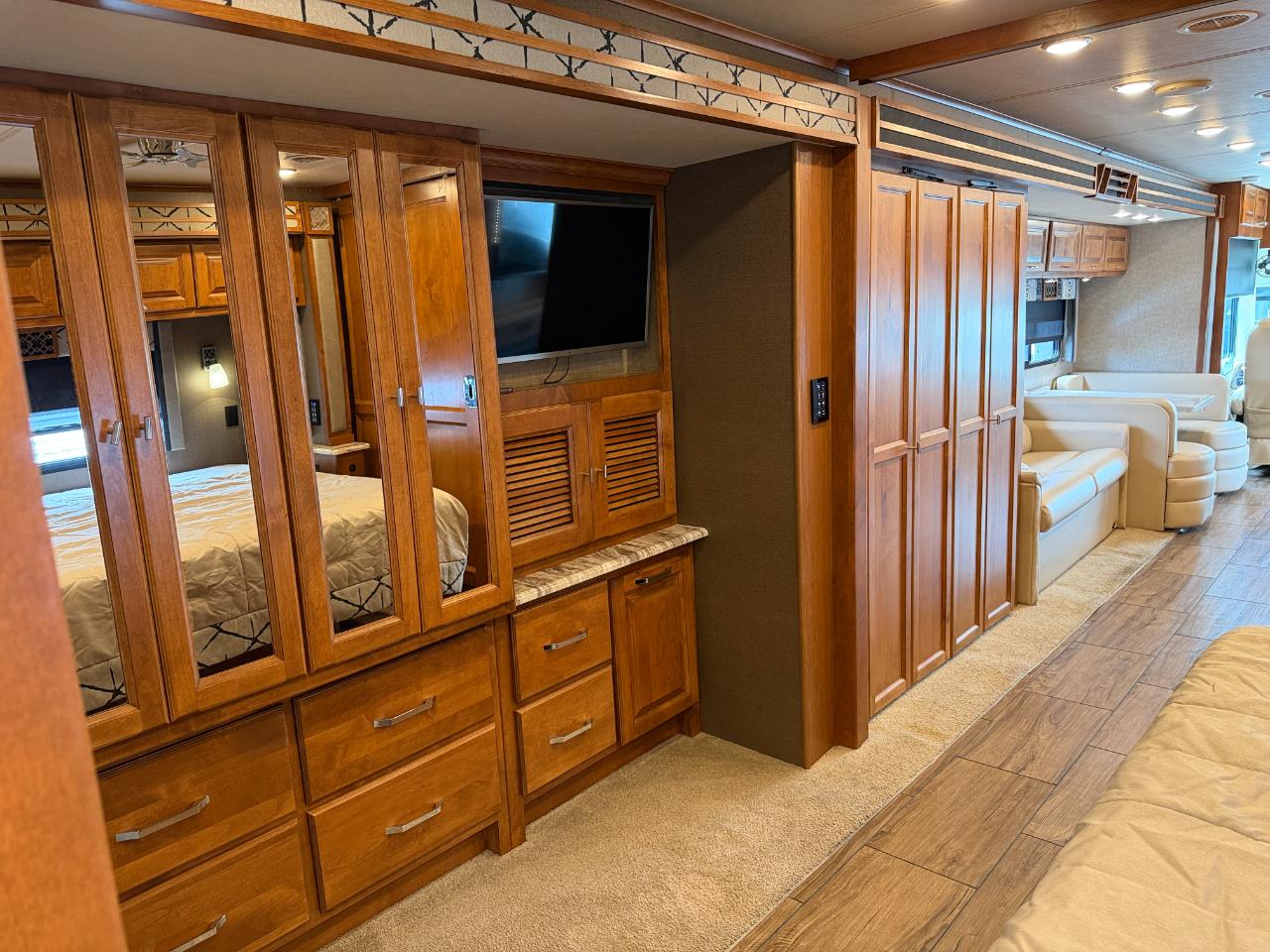 Tiffin Motorhomes Allegro  2019