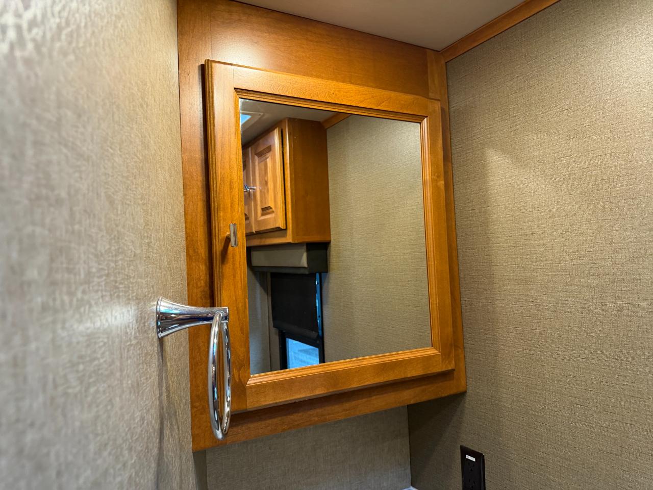 Tiffin Motorhomes Allegro  2019