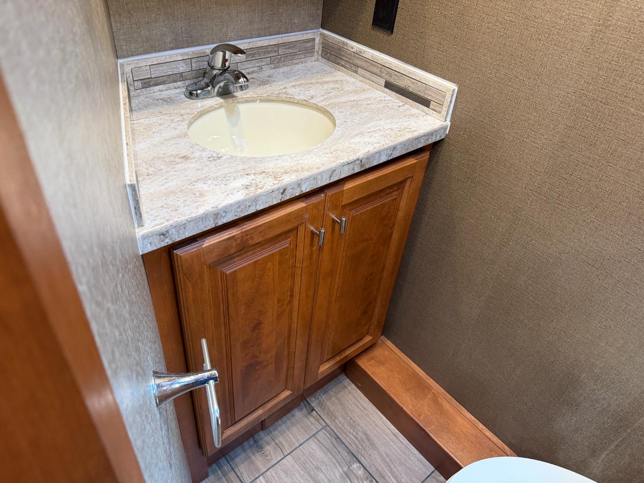 Tiffin Motorhomes Allegro  2019