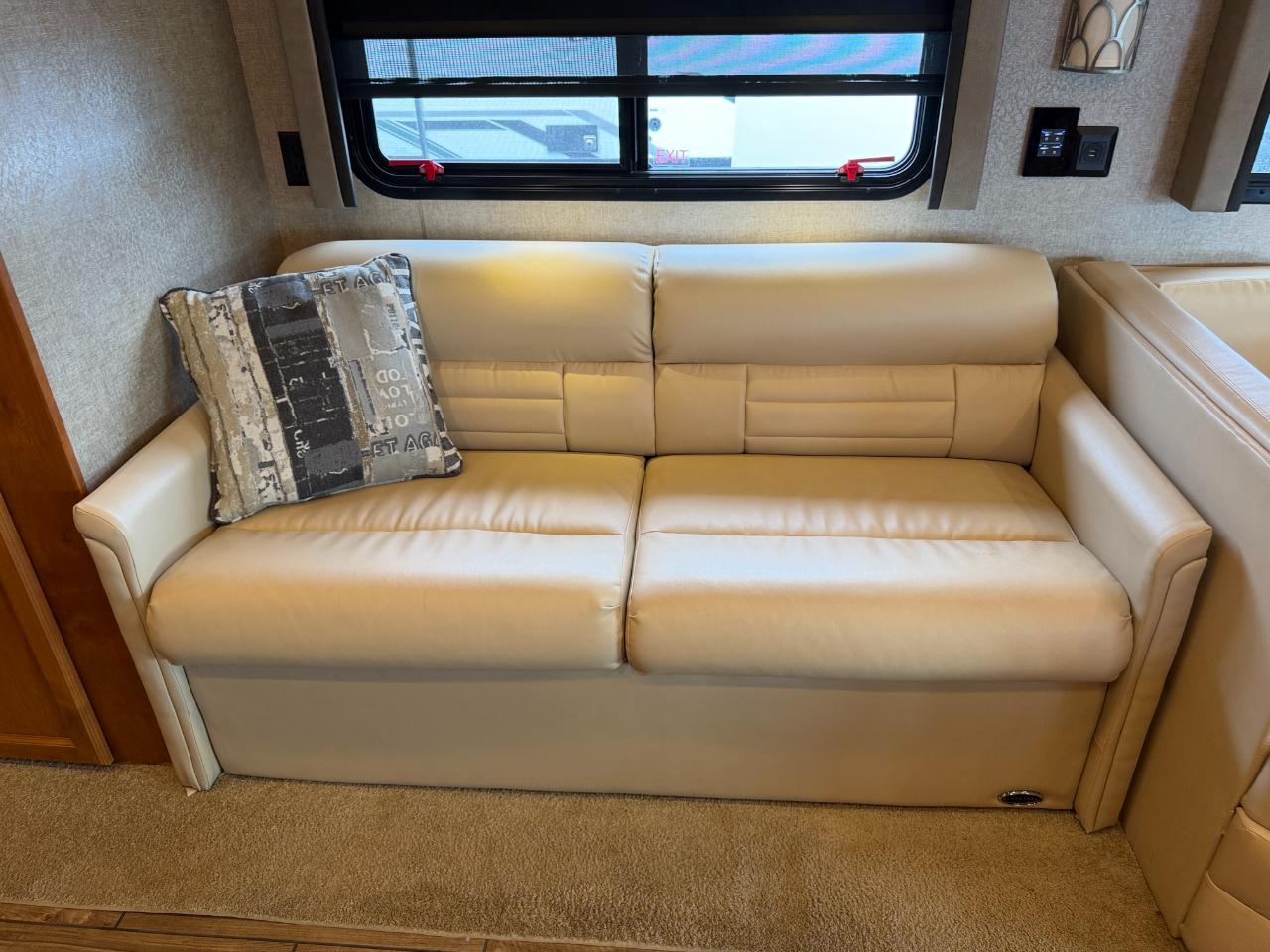 Tiffin Motorhomes Allegro  2019
