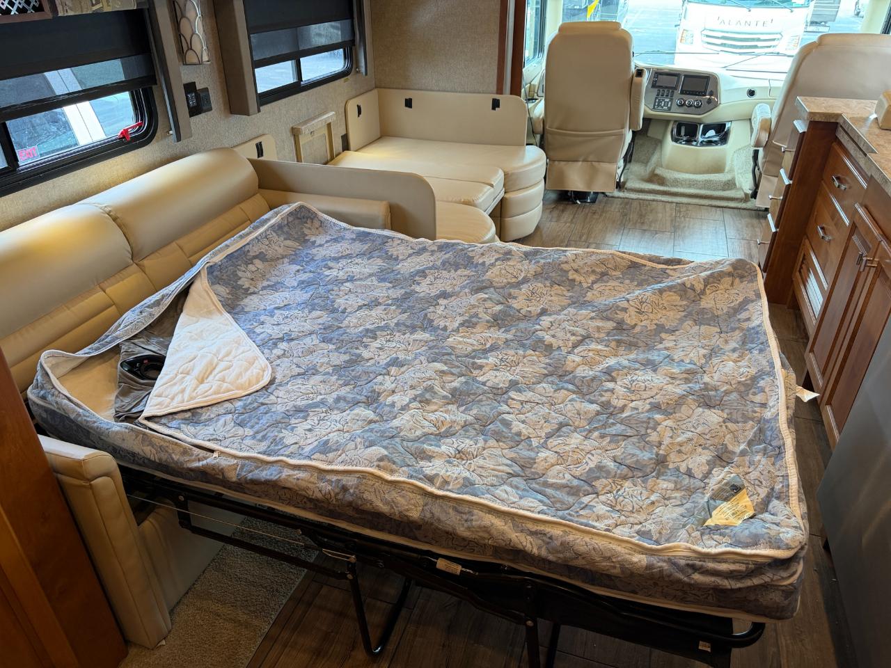 Tiffin Motorhomes Allegro  2019