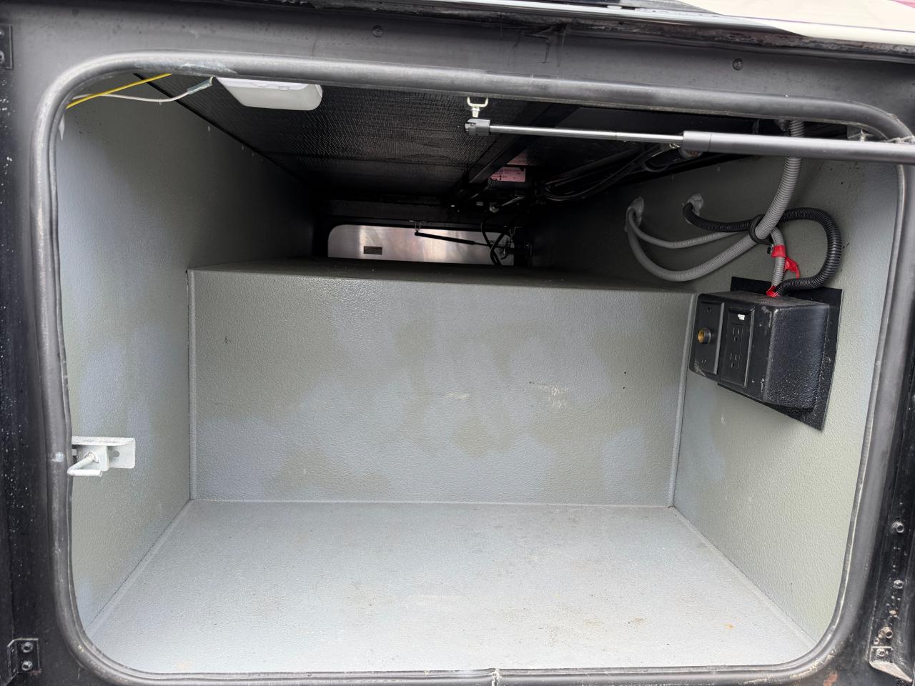 Tiffin Motorhomes Allegro  2019