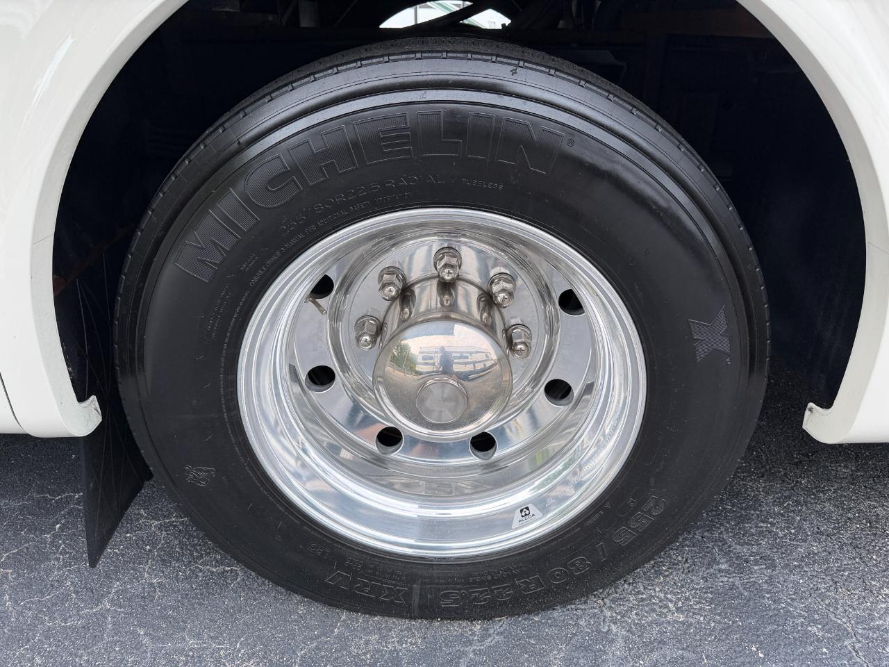 Tiffin Motorhomes Allegro  2019