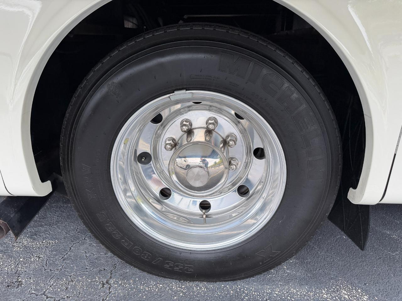 Tiffin Motorhomes Allegro  2019