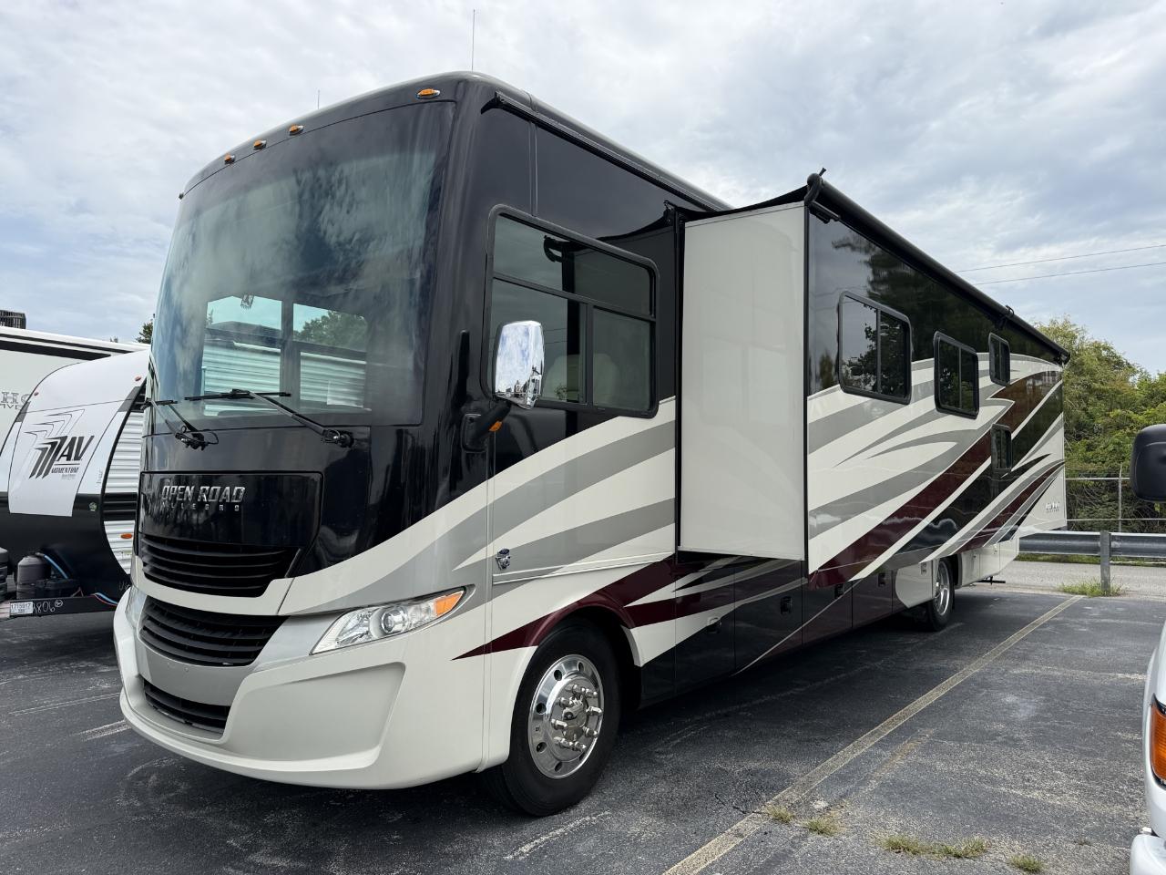 Tiffin Motorhomes Allegro  2019